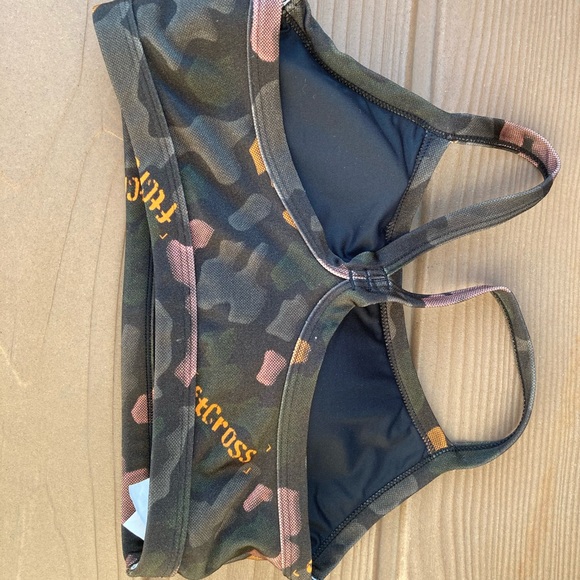 Gym wear - Picture 4 of 8